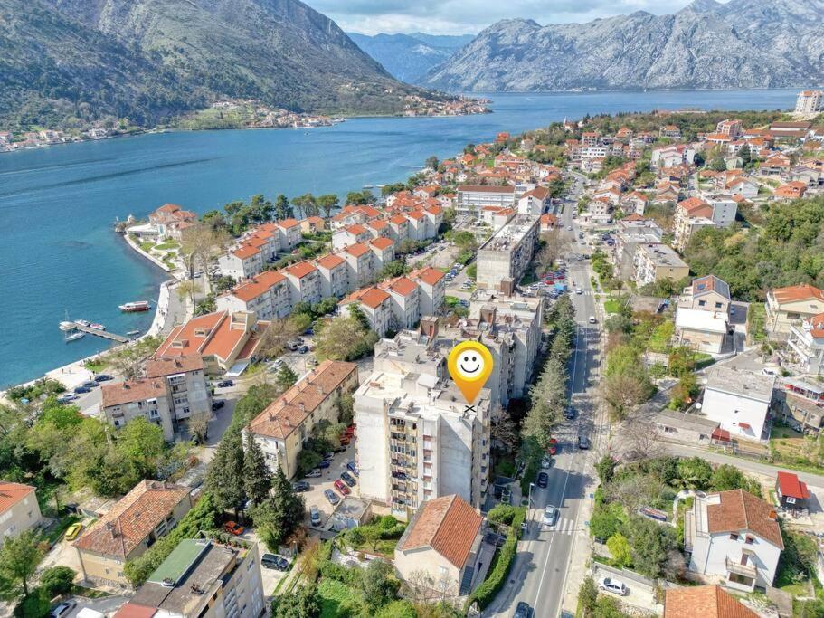Cozy Nest Apartment- Central And Seaboard With Elevator Kotor Eksteriør bilde