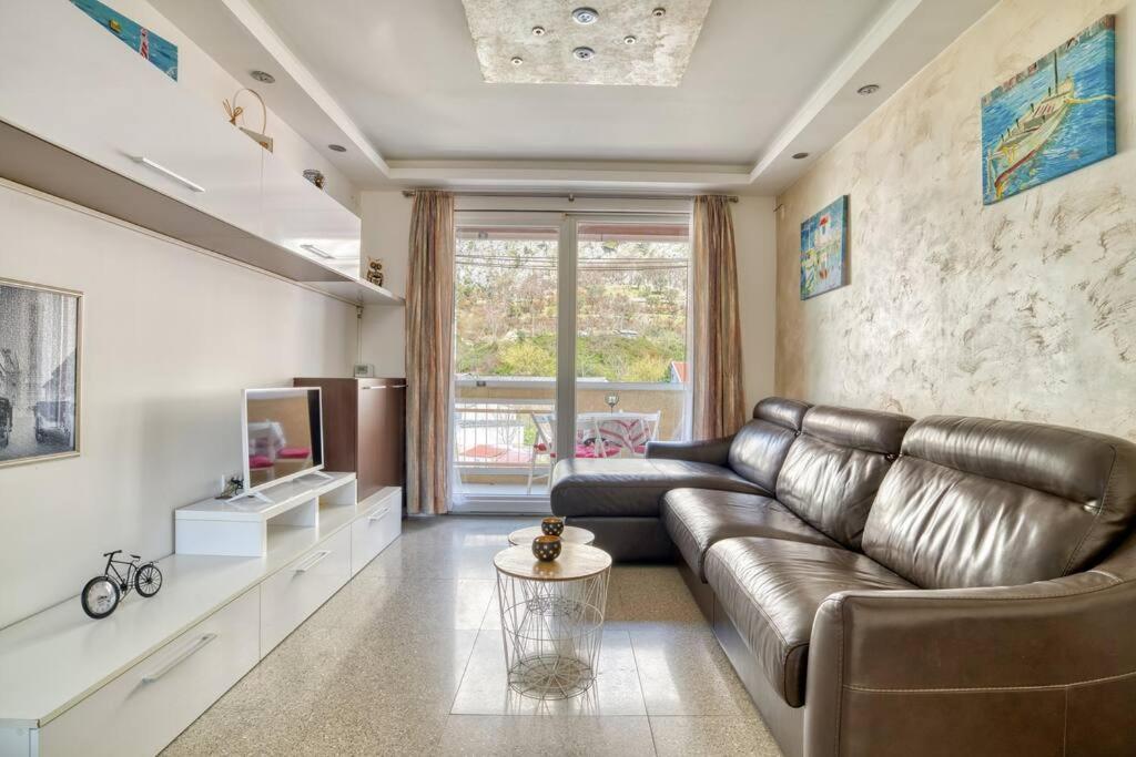 Cozy Nest Apartment- Central And Seaboard With Elevator Kotor Eksteriør bilde