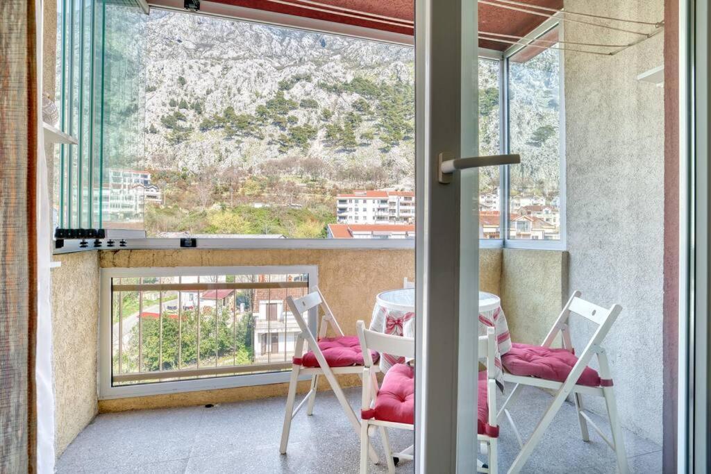 Cozy Nest Apartment- Central And Seaboard With Elevator Kotor Eksteriør bilde