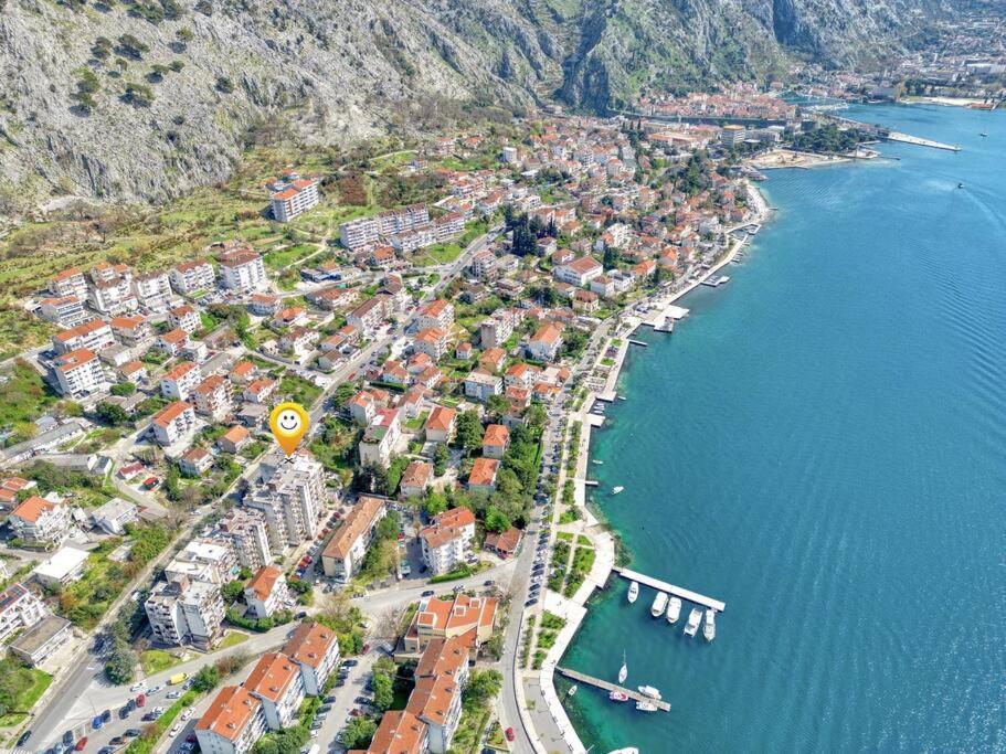 Cozy Nest Apartment- Central And Seaboard With Elevator Kotor Eksteriør bilde